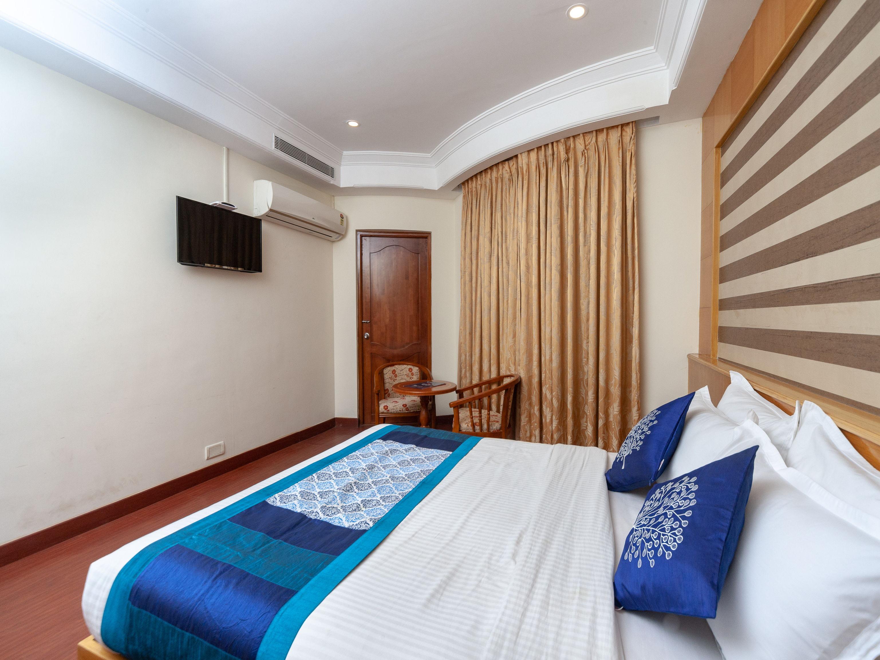 Capital O 6229 Ilara Hotels And Resorts Siruseri Екстер'єр фото